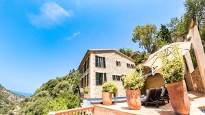 Property grounds - Can Marta - Four Bedroom Apartment, Sleeps 8 (Deya)
