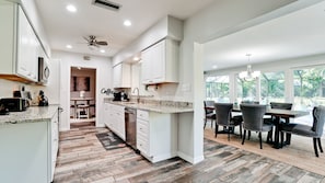 Fridge, microwave, oven, stovetop - Palm Oasis—Amazing private pool & Spa & Waffle Bar!!! Winter Discounts!!!! (Bradenton)