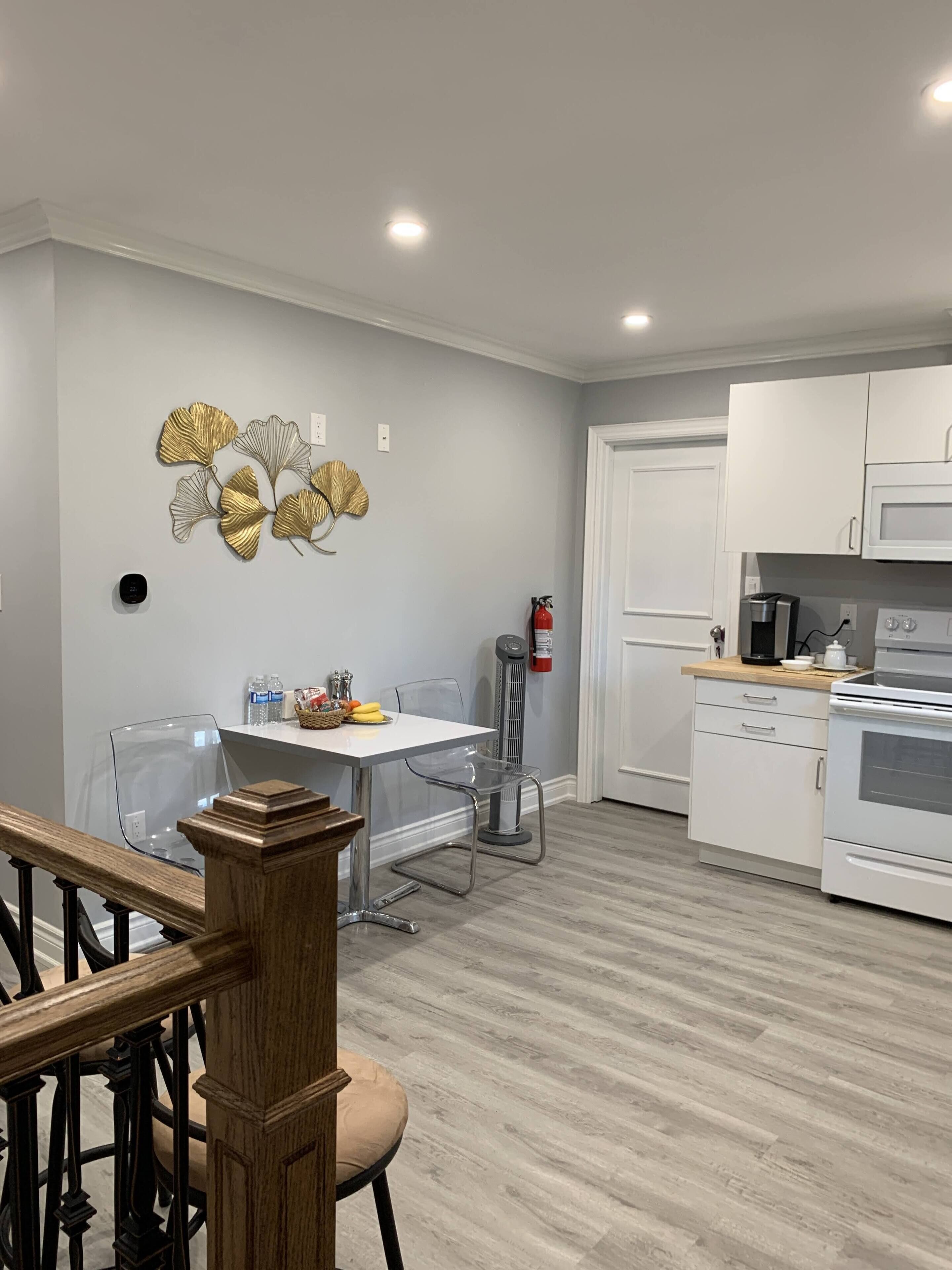 Comfort House, 2 Bedrooms | Private kitchen | Full-sized fridge, microwave, oven, stovetop