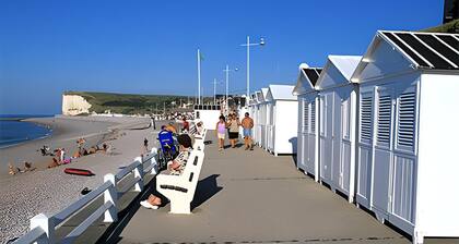 Maison de village sur la cÎte d'albùtre entre Mer et Lac, labellisée 3 étoiles