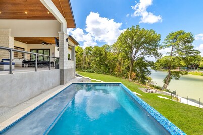 Lake Placid Luxury Retreat – Pool, Hot Tub, Sleeps 24