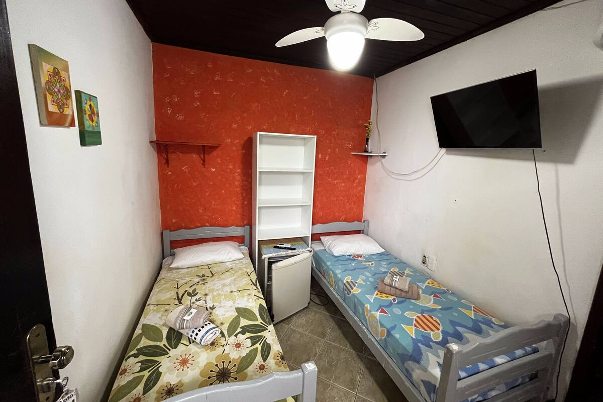 Quarto solteiro standard | Individualmente decorados, individualmente mobiliados, Wi-Fi de cortesia