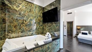 Chambre Signature, bain Ă  remous