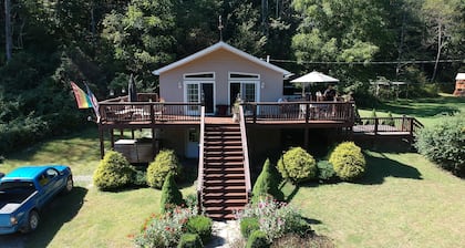 Secluded Lodge: Rural Retreat with Spa