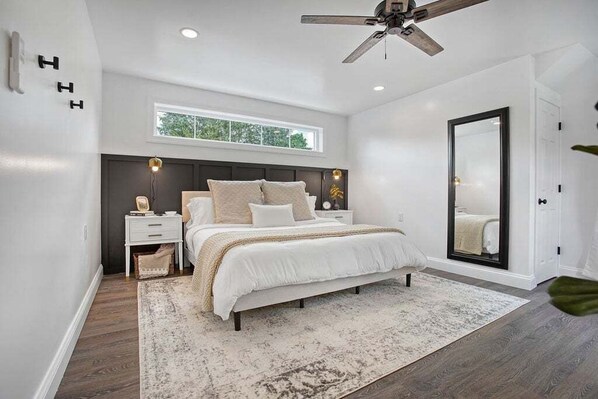 1 habitación, tabla de planchar con plancha, wifi y ropa de cama