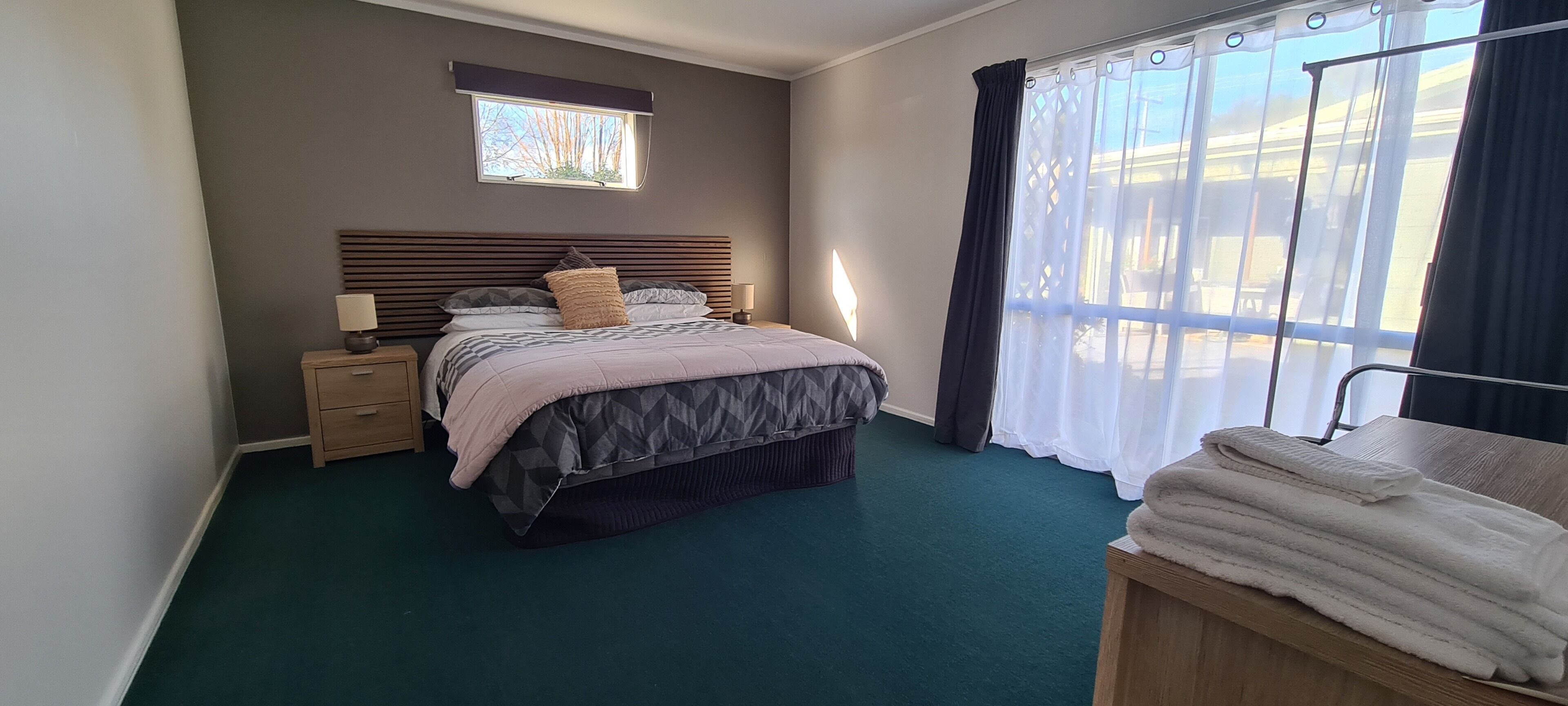 3 habitaciones, tabla de planchar con plancha y wifi gratis 