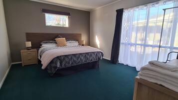 3 habitaciones, tabla de planchar con plancha y wifi gratis