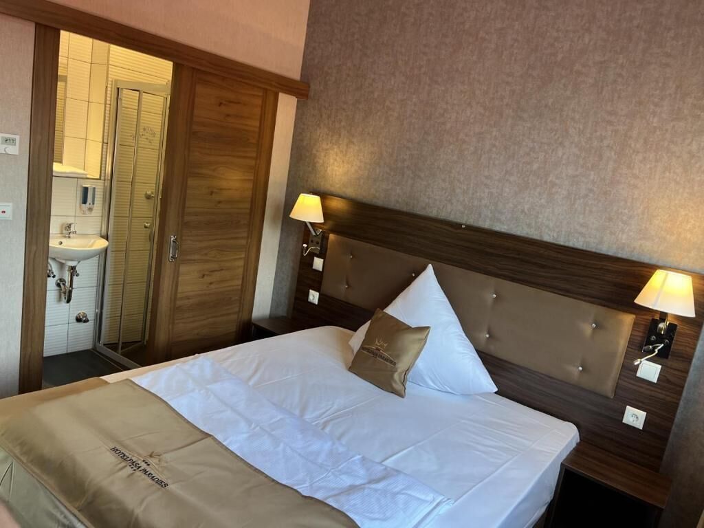 In-room safe, iron/ironing board, free WiFi