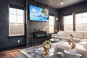 Smart TV, fireplace