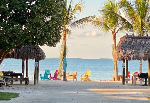 Una spiaggia nelle vicinanze