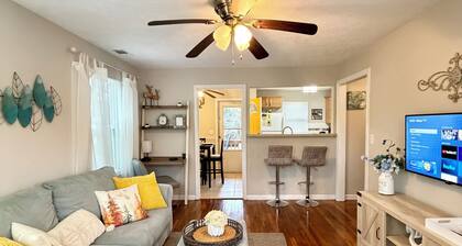 Immaculate Private Home w/visiting Deer & parking