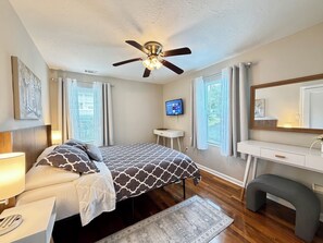 2 bedrooms, desk, iron/ironing board, travel cot