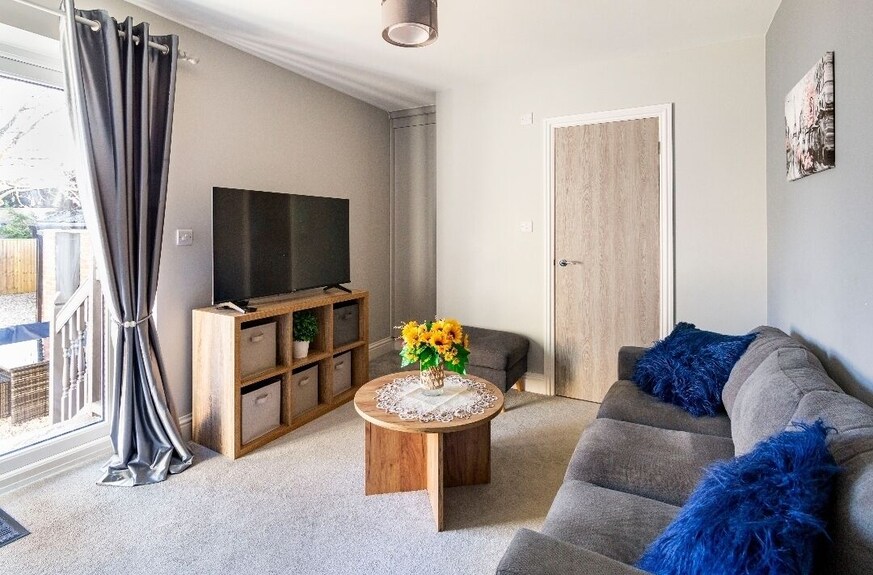 Luxury 4 Bed 5 Baths House ,Free Parking, Wifi - Oxford