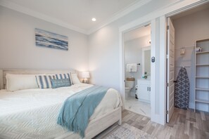4 bedrooms, iron/ironing board, travel cot, free WiFi - 🌴Luxury 4BR Beach Home🏖GULF VIEW🌊4 min Walk To The Beach (Panama City Beach)