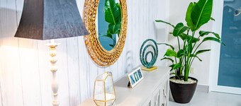 Melao Lodge UNIQUE AND ELEGANT "10 BR"  w 10 Bathroom & POOL