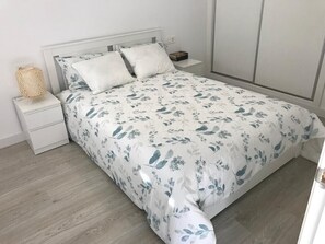 2 Schlafzimmer, Bügeleisen/Bügelbrett, kostenloses WLAN, Bettwäsche