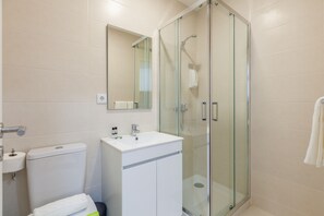 Unclassified image, 5 of 19, button