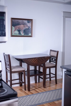 Unclassified image, 4 of 10, button