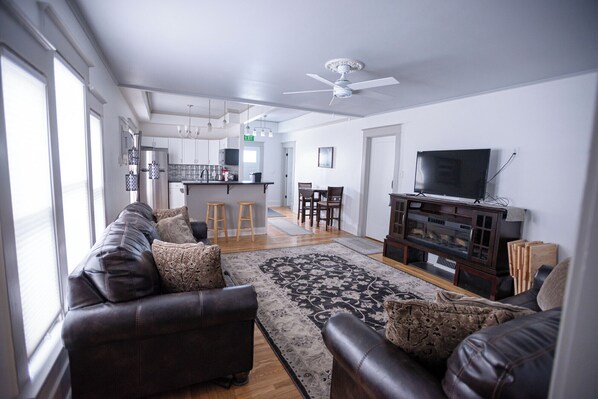 Unclassified image, 1 of 10, button