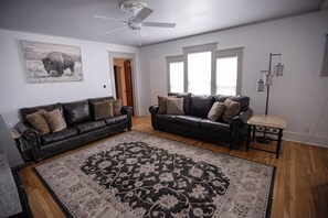 Unclassified image, 4 of 10, button