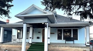 Unclassified image, 3 of 10, button