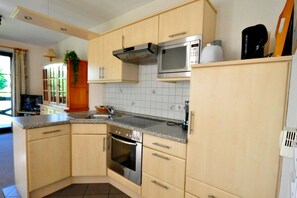 Mikrovågsugn, ugn och diskmaskin