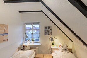 2 bedrooms, WiFi - Vacation apartment Huus vörd Diek Nelkenweg 4 Apartment 6 - Huus vör`d Diek (Neuharlingersiel)