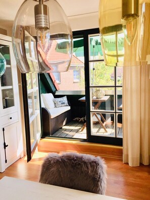 Televisión, reproductor de DVD y estéreo 