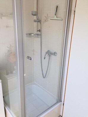 Een douche, een haardroger