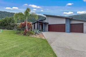 Exterior - Airlie Beach Home (Jubilee Pocket)