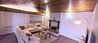 3 bed /2 Bath family- friendly upper suite in college heights