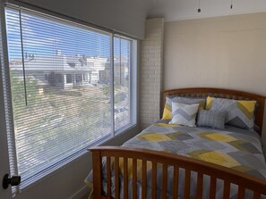 Room - Spacious Apt by UTEP (El Paso)