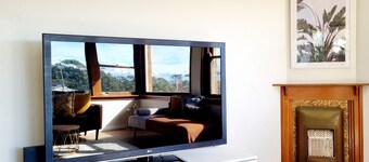 Calypso on Collins - Ocean Views, Town Centre