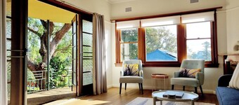 Calypso on Collins - Ocean Views, Town Centre