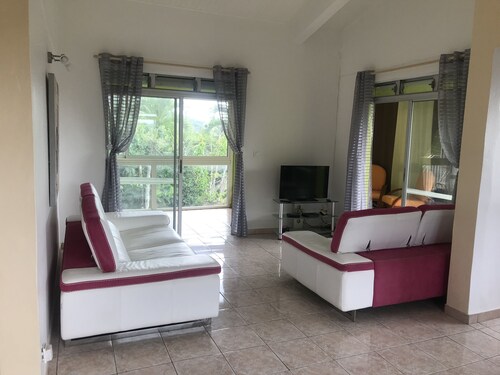Villa F4 dans un écrin de verdure