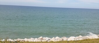 House 1 mile from Geneva on Lake. We have several wineries in the area. 