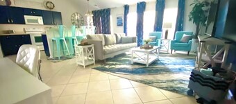 🏖Beachy Blue Haven near Savannah-3 Bed, 2 Bth