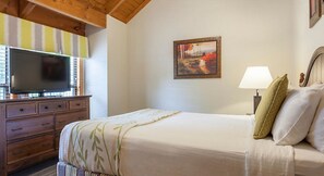 1 bedroom - MOUNTAINLOFT!!  What a great price! (Gatlinburg)