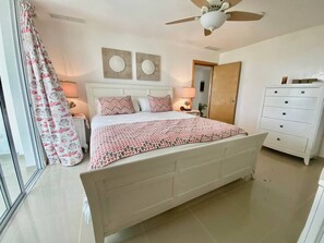 3 bedrooms, iron/ironing board, Internet, bed sheets
