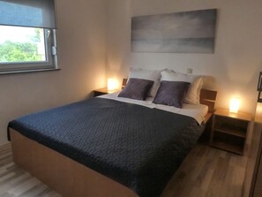 2 dormitorios, Internet, ropa de cama