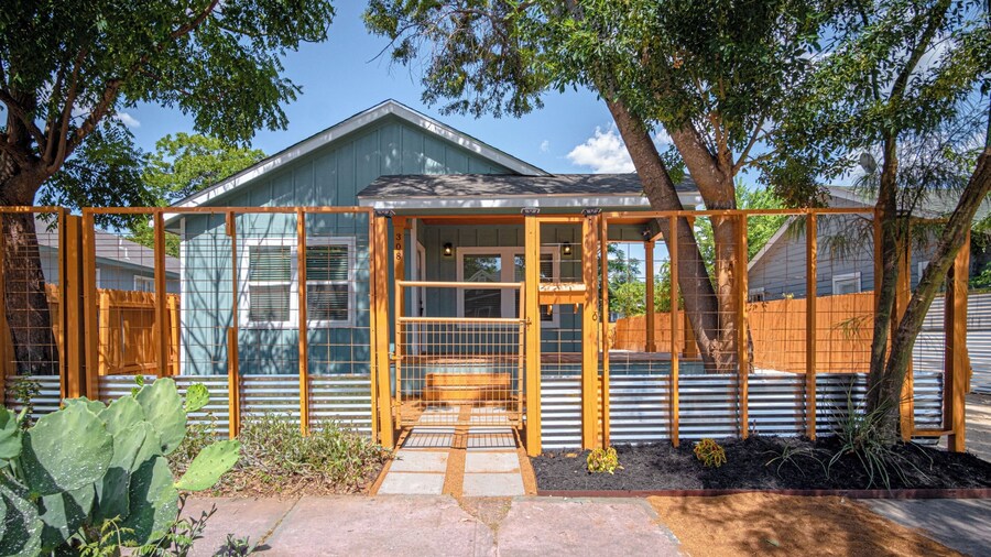 Newly Remodeled 4BR 2BA Near Amazing Downtown