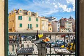 Comfort Double or Twin Room | Terrace/patio - 48 Rooms Split (Split)