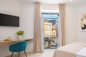 Comfort Double or Twin Room | Terrace/patio - 48 Rooms Split (Split)