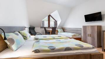 1 habitación, escritorio y internet