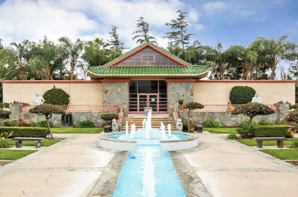 Pool - 45% OFF 5B/3B 2 Master Bedrooms Close Pasadena, DTLA, Arcadia - Best Locations (Monrovia)