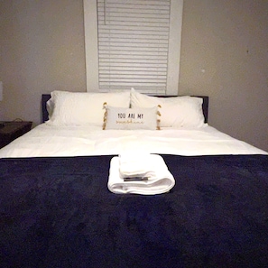 2 habitaciones, escritorio, wifi gratis y ropa de cama