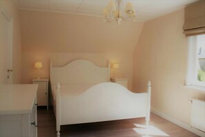 4 chambres, fer et planche à repasser, Wi-Fi gratuit