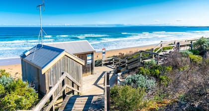 Bliss@13thbeach: Barwon Heads, Golf Surf, Bush. Luxe Living, Pet Friendly