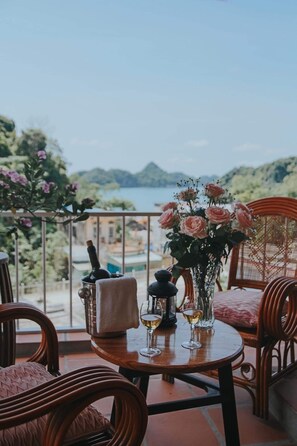 Property grounds - Perfect for group (Hải Phòng)