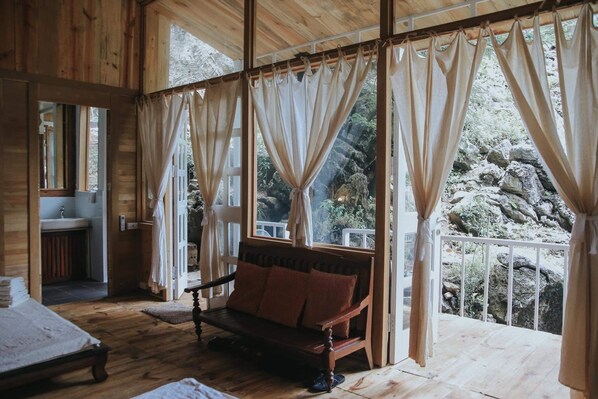 Interior - Perfect for group (Hải Phòng)